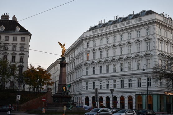 Vienna, statue and column